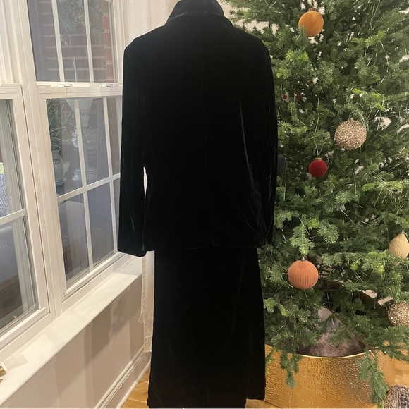Duck Head  Women Black Velvet 2PS  Suit. Skirt in Jacket  size 12-14 - Picture 3 of 10